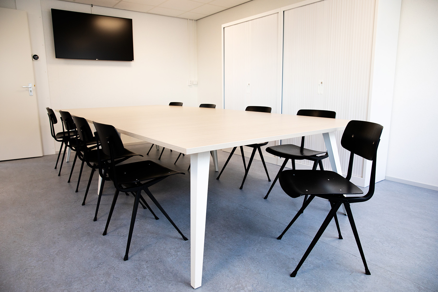 Frontalansicht Konferenzraum bei Neste in Rotterdam