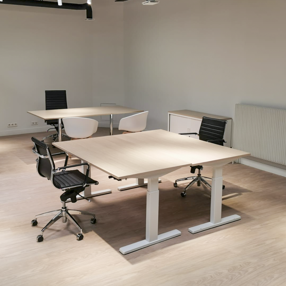 Alvero e-Flex office table