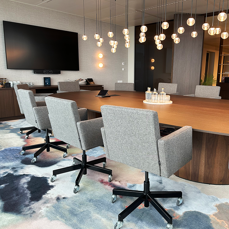 AVL Chair