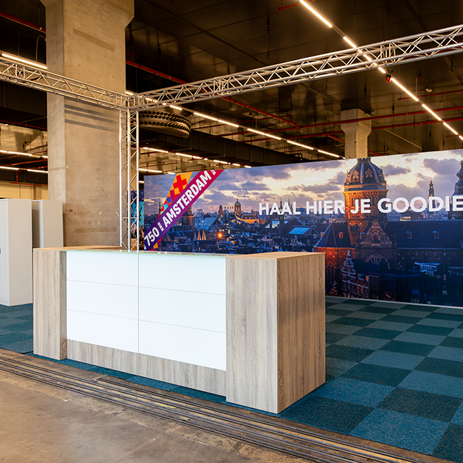 Reception desk